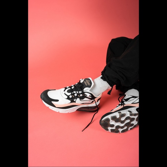 Nike Air Max 270 React Bleached Coral - Picture 6 of 7